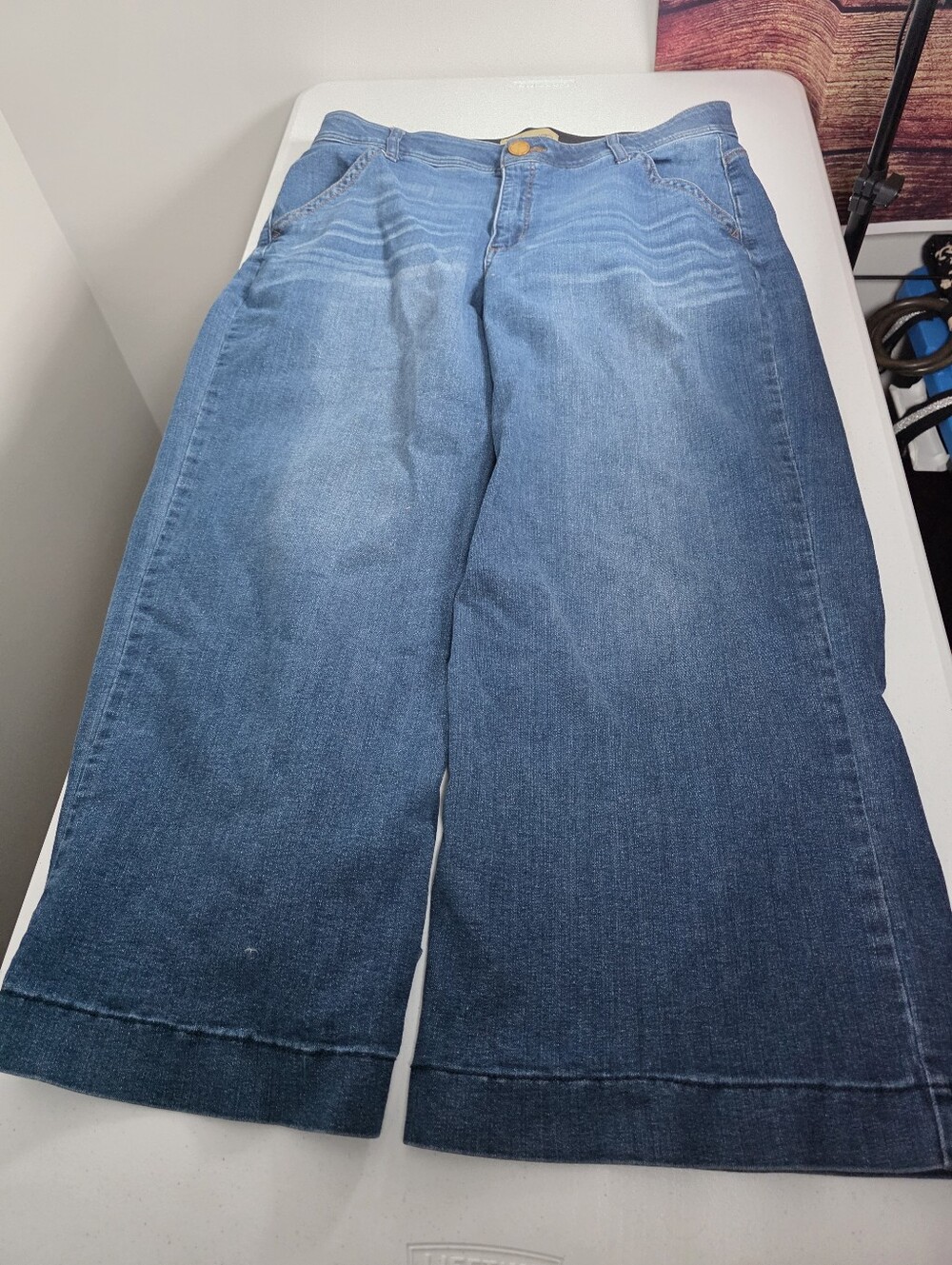 Democracy Wide Leg Jeans in Medium Blue Wash